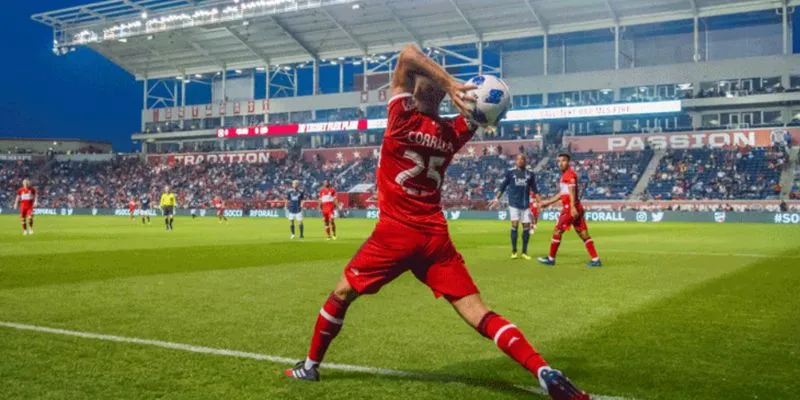 Khám phá các yếu tố ảnh hưởng đến kèo ném biên