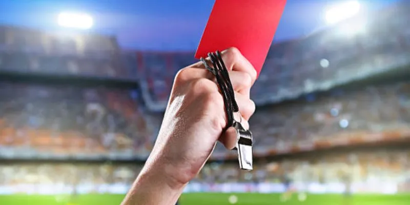 Tìm hiểu lợi ích khi soi kèo thẻ phạt trong cá cược thể thao