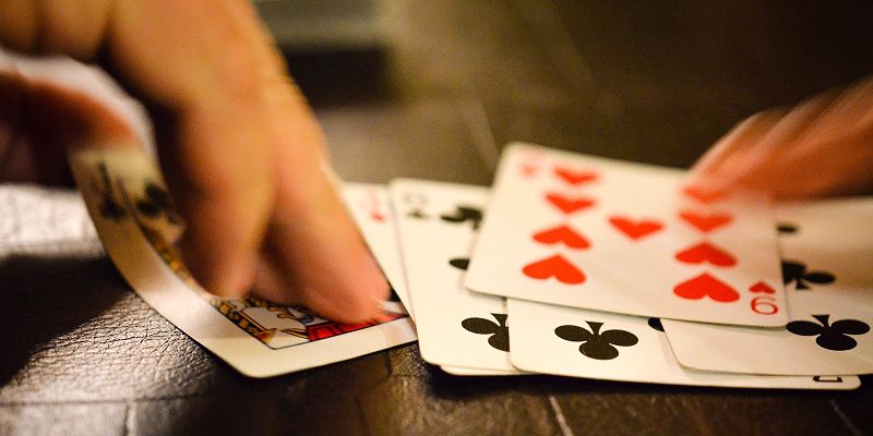 Xây dựng chiến lược hợp lý để thắng bài